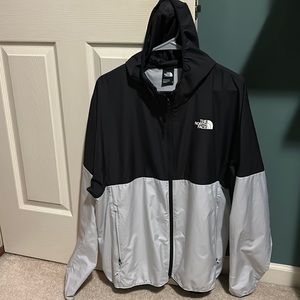 Men’s lightweight Northface zip jacket with hood
